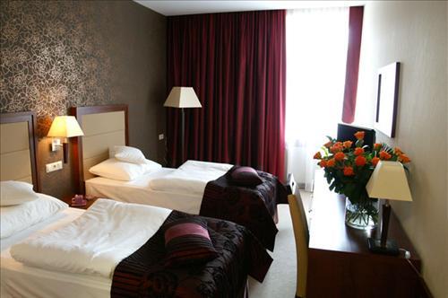 Aviator Hotel Radom Cameră foto